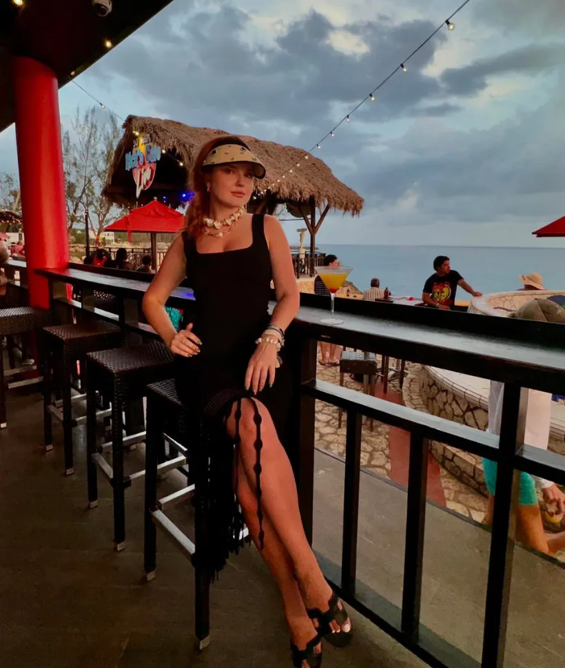 Seven Mile Beach, Shopping, Rick’s Café (Grand Palladium Resort)